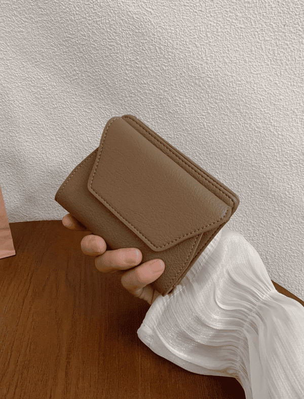 Billetera Mini Envolvente Café Ref. W131