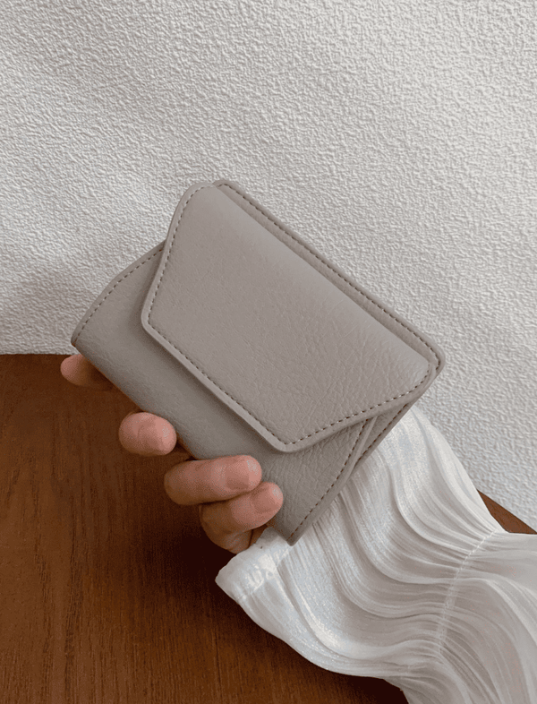 Billetera Mini Envolvente Gris Ref. W131